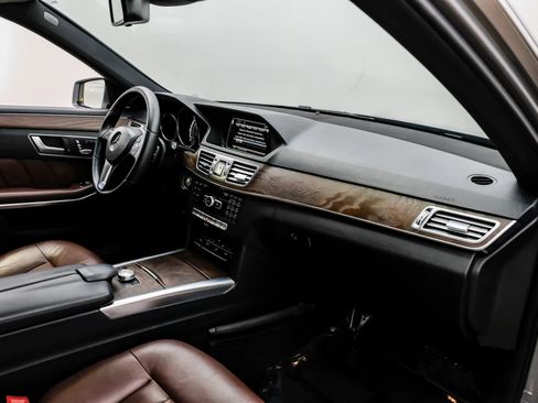 Used 2014 Mercedes-Benz E 350 4MATIC Wagon image 7