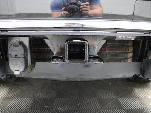 Used 2023 GMC Yukon SLT w/ Max Trailering Package image 39