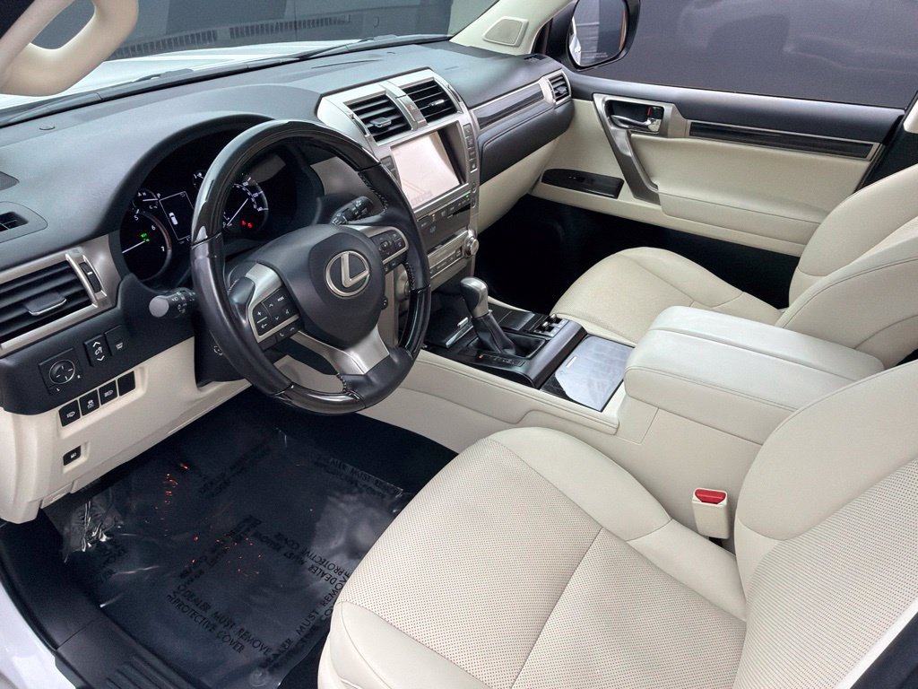 Used 2020 Lexus GX 460 Premium w/ Premium Package AWD/4WD image 11