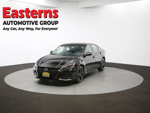 Used 2023 Nissan Altima 2.5 SR w/ SR Premium Package AWD/4WD image 55