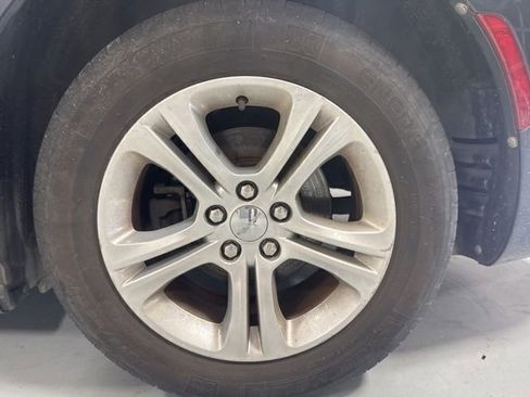 Used 2016 Dodge Charger SE RWD image 9