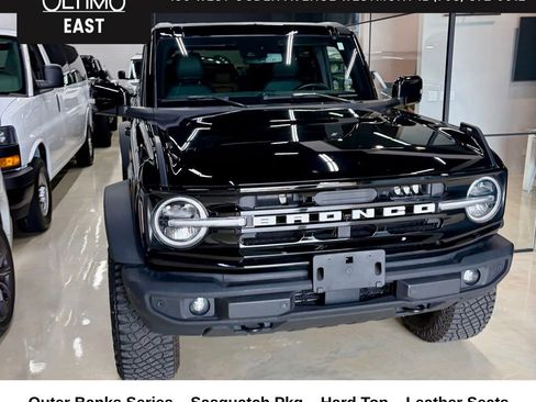Used 2023 Ford Bronco Outer Banks w/ Sasquatch Package image 1