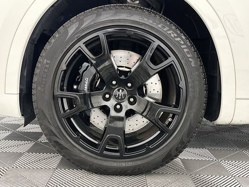 Used 2022 Maserati Levante Modena image 35