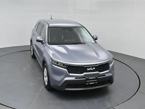 Used 2023 Kia Sorento LX FWD image 40