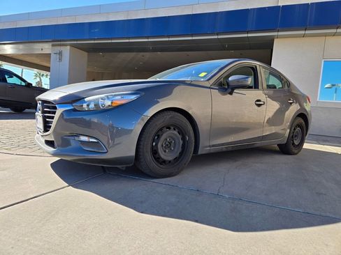 Used 2018 MAZDA MAZDA3 Sport image 2