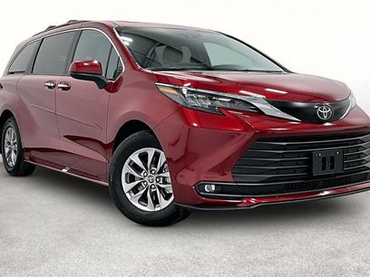 Used 2026 Toyota Sienna XLE