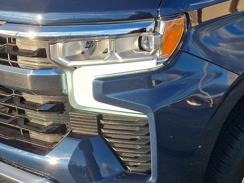 Used 2023 Chevrolet Silverado 1500 LT image 9