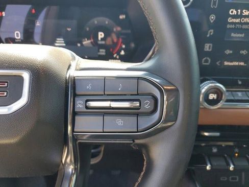 Used 2024 GMC Canyon AT4 image 21