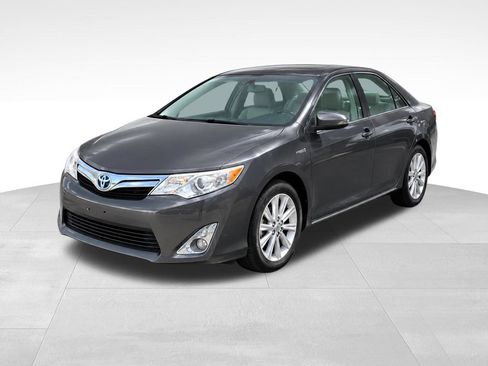 Used 2014 Toyota Camry XLE w/ Leather Package FWD image 1