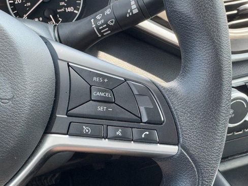 Used 2023 Nissan Altima 2.5 SV FWD image 19