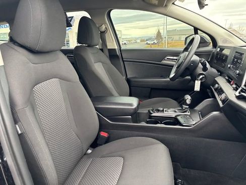 Used 2023 Kia Sportage LX image 22