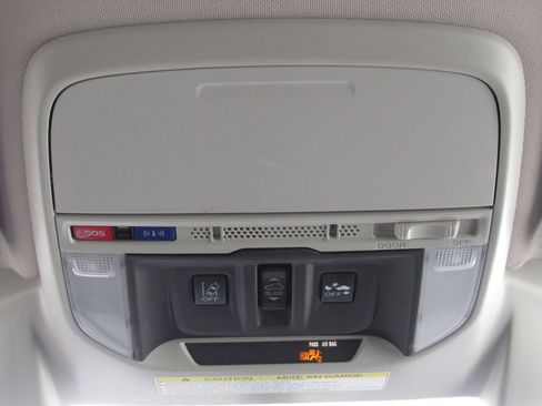 Used 2019 Subaru Forester Premium AWD/4WD image 25