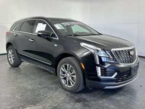 Used 2023 Cadillac XT5 Premium Luxury image 2