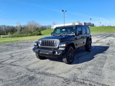 Used 2025 Jeep Wrangler Sport S image 44