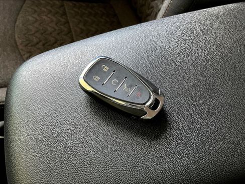 Used 2022 Chevrolet Equinox LT FWD image 32