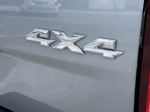 Used 2024 RAM 1500 Classic SLT image 28