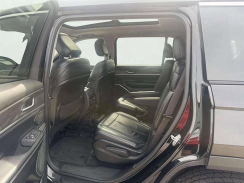 Used 2021 Jeep Grand Cherokee L Limited AWD/4WD image 11