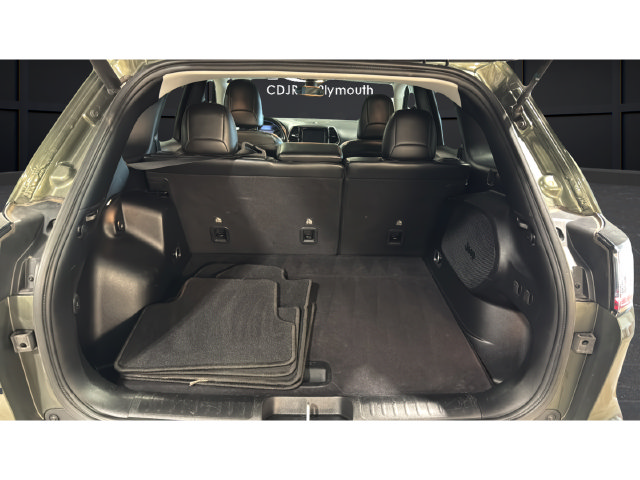 Used 2021 Jeep Cherokee Limited w/ Trailer Tow Group AWD/4WD image 26
