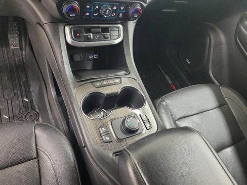 Used 2020 GMC Acadia SLT w/ LPO, Floor Liner Package FWD image 26