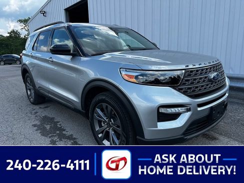 Used 2023 Ford Explorer XLT w/ Equipment Group 202A AWD/4WD image 1