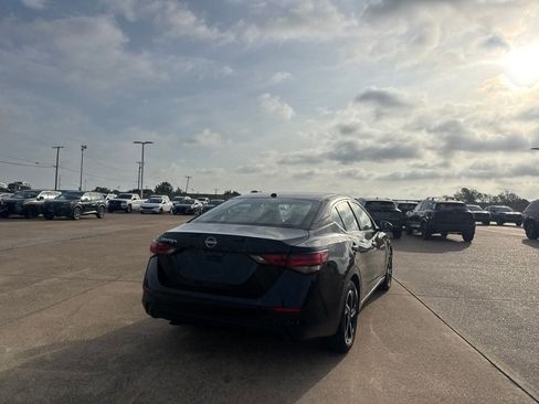 Certified 2025 Nissan Sentra SV FWD image 16