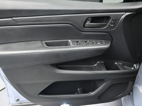 Used 2025 Honda Odyssey Sport-L image 10