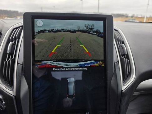 Used 2024 Ford Edge SEL w/ Convenience Package image 18