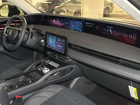 New 2026 Lincoln Nautilus Reserve image 5