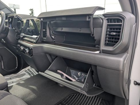 Used 2025 GMC Sierra 1500 Elevation AWD/4WD image 35