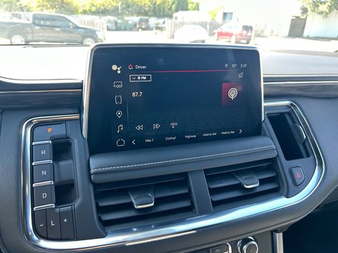 Used 2023 GMC Yukon SLT image 17