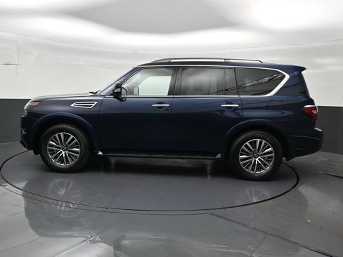 Used 2023 Nissan Armada SL RWD image 2
