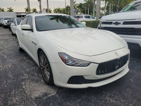 Used 2015 Maserati Ghibli RWD image 2