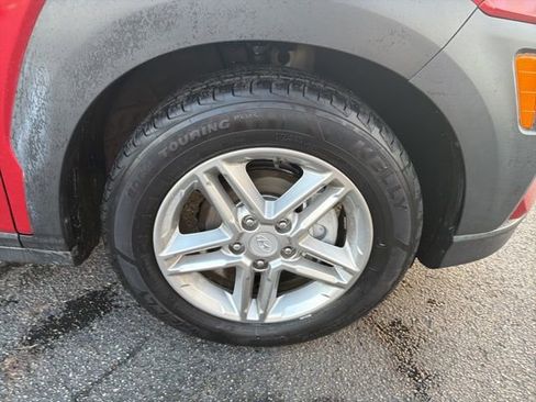 Used 2021 Hyundai Kona SE image 5