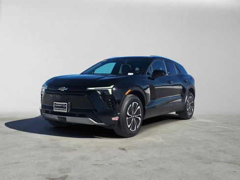 Used 2024 Chevrolet Blazer EV LT AWD/4WD image 8