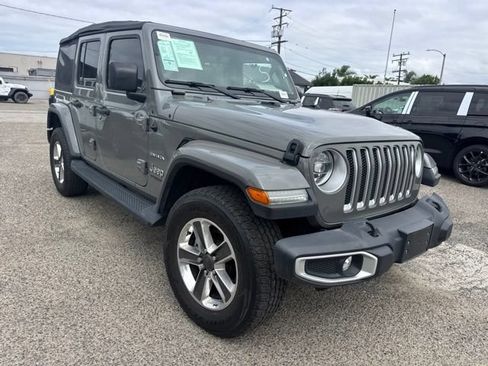 Used 2022 Jeep Wrangler Unlimited Sahara w/ LED Lighting Group AWD/4WD image 3