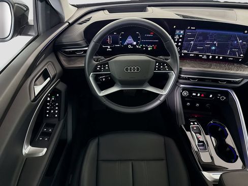 Used 2025 Audi Q5 Premium w/ Premium Plus AWD/4WD image 10