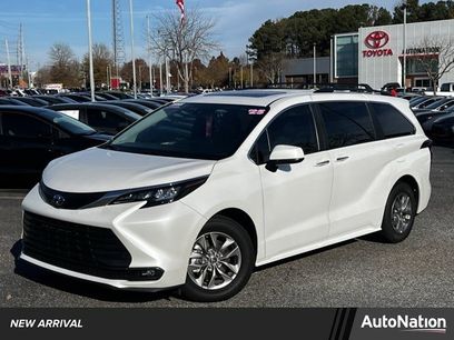Used 2025 Toyota Sienna XLE