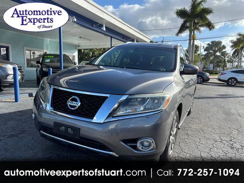 Used 2016 Nissan Pathfinder SV FWD image 1