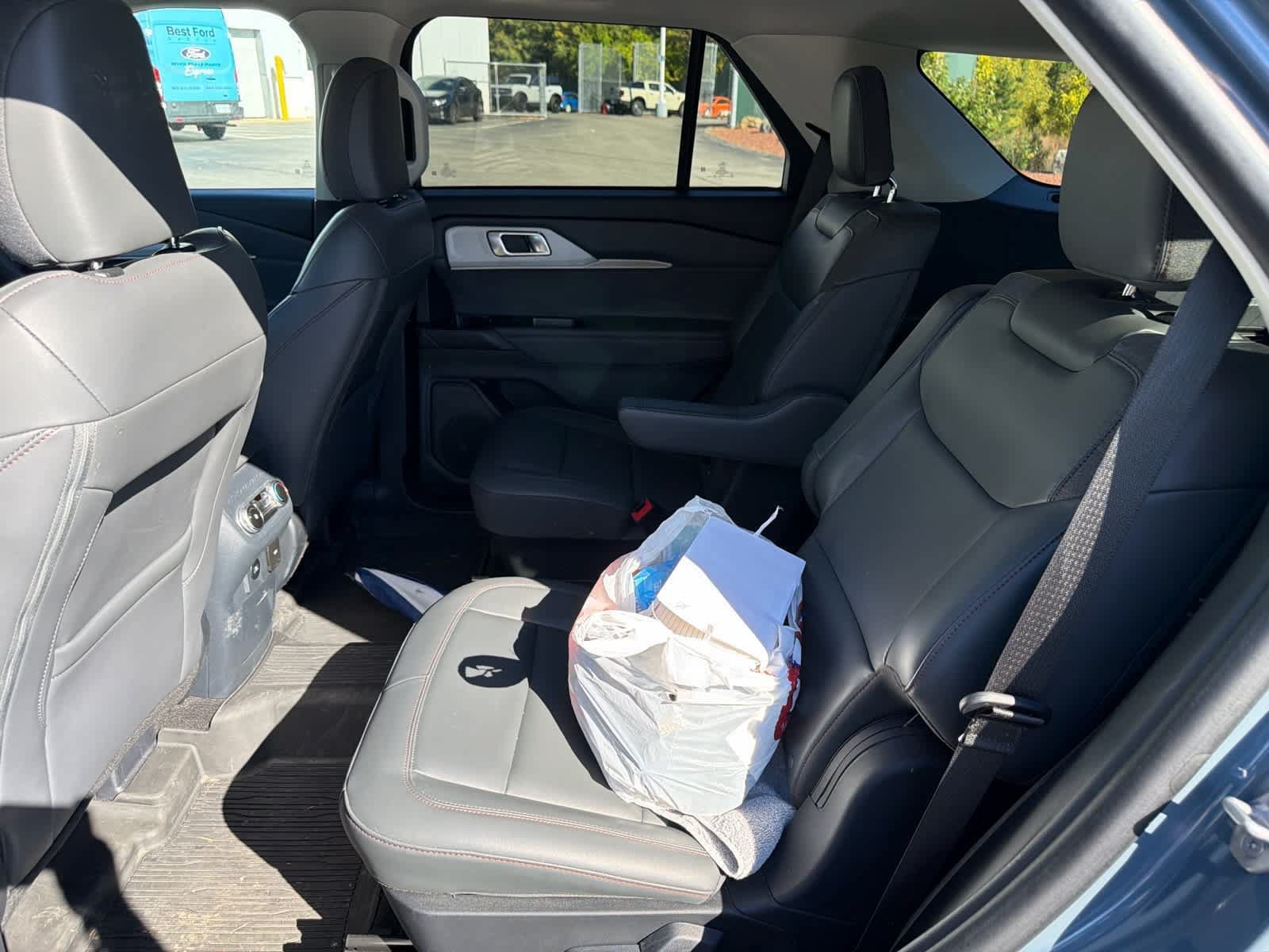 Used 2025 Ford Explorer Active w/ Active Comfort Package AWD/4WD image 6
