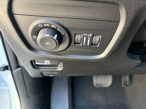 New 2025 Jeep Grand Cherokee Limited w/ Trailer Tow Package image 16