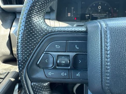 Used 2024 Toyota Tacoma SR5 AWD/4WD image 14