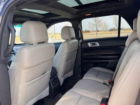 Used 2014 Ford Explorer XLT w/ Equipment Group 202A image 31