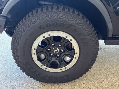 Used 2021 Ford Bronco Badlands AWD/4WD image 4