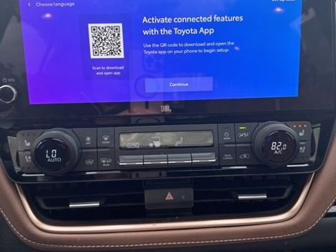 Used 2025 Toyota Grand Highlander AWD Hybrid image 14