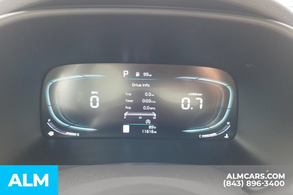 Used 2025 Kia Soul LX w/ LX Technology Package FWD image 30