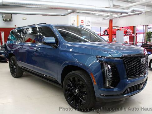 Used 2025 Cadillac Escalade ESV Sport Platinum w/ LPO, ONYX Package image 76