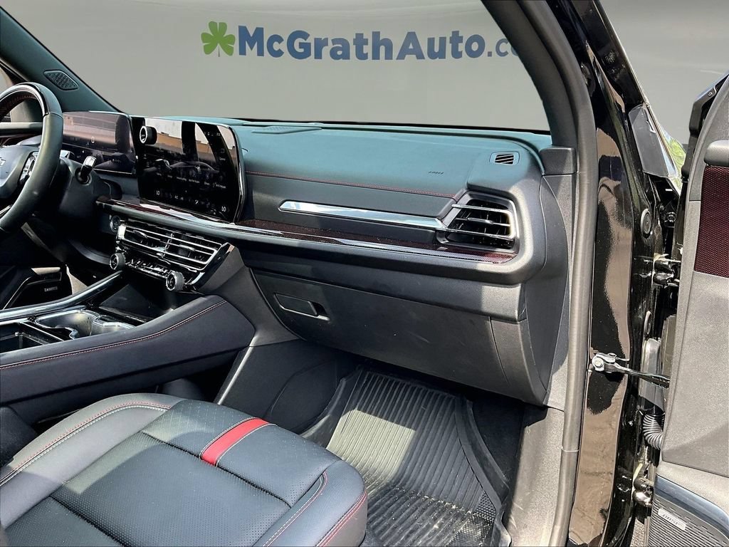 Used 2026 Chevrolet Traverse RS w/ LPO, Floor Liner Package AWD/4WD image 31