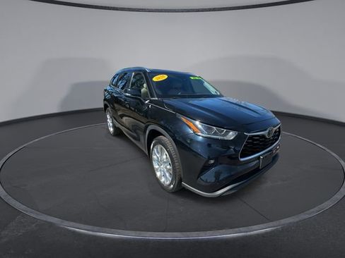 Used 2020 Toyota Highlander Limited image 2