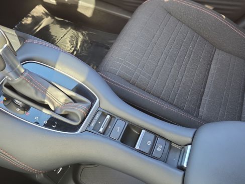 Used 2024 Honda HR-V Sport image 29