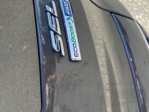 Used 2018 Ford Escape SEL w/ Ford Safe & Smart Package AWD/4WD image 9